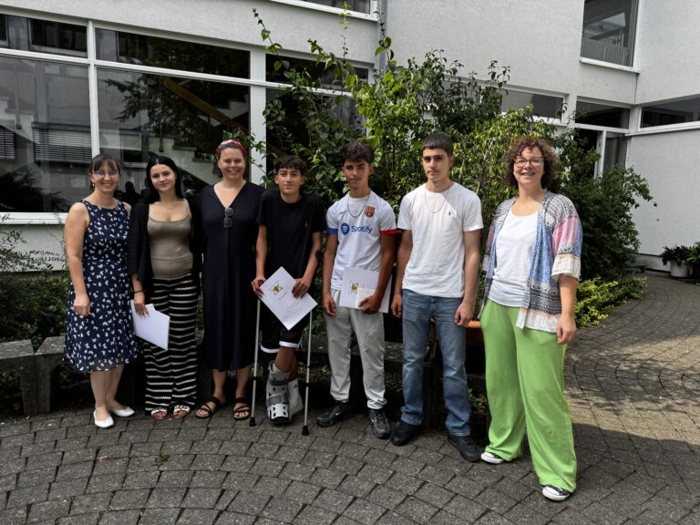 Mehr über den Artikel erfahren Erfolgreicher Hauptschulabschluss an der Realschule Bad Schönborn