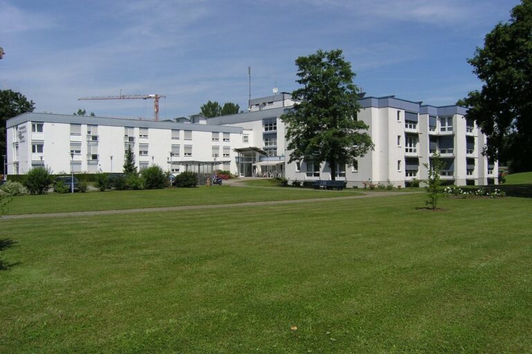 Mehr über den Artikel erfahren Berufsorientierung hautnah: Achtklässler der Realschule Bad Schönborn besuchen das Kraichgauheim